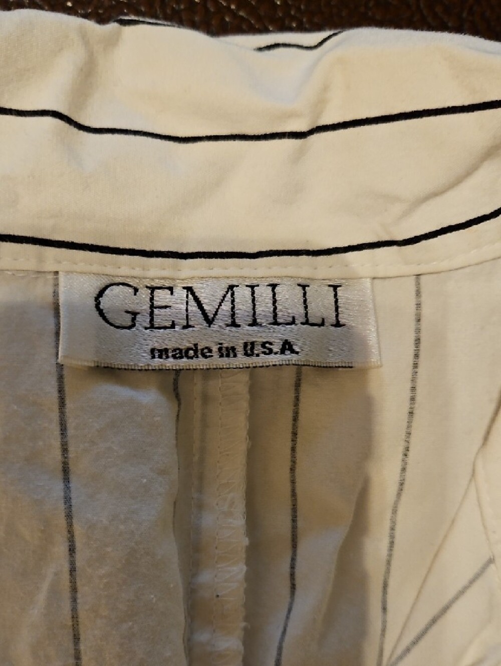 Gemilli Women's White Vertical Stripe Button-Down Shirt - Picture 2 of 3